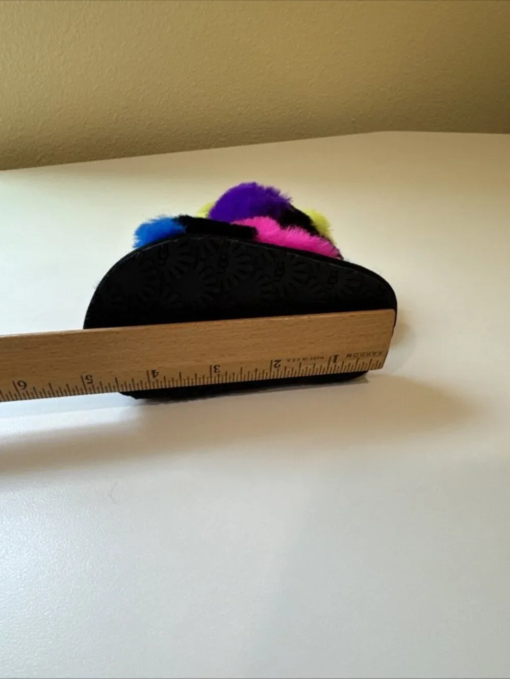 Ugg Fluff party slides/slippers for baby sz 04/05 colorful Hot Pink Orange Blue